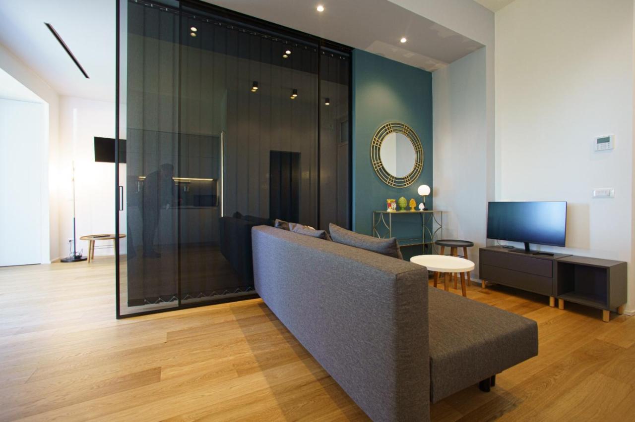 Domus Aurea Luxury Apartment เชฟาลู ภายนอก รูปภาพ